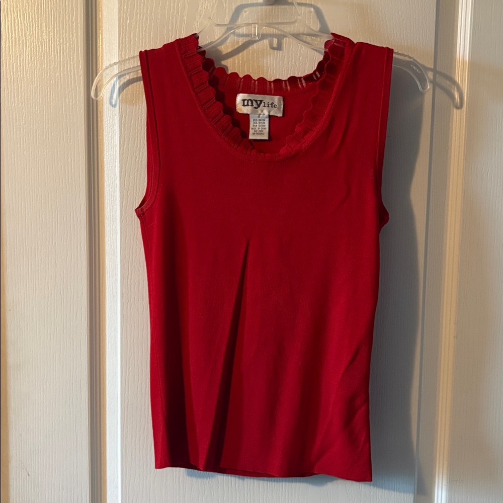 Red Sleeveless Top